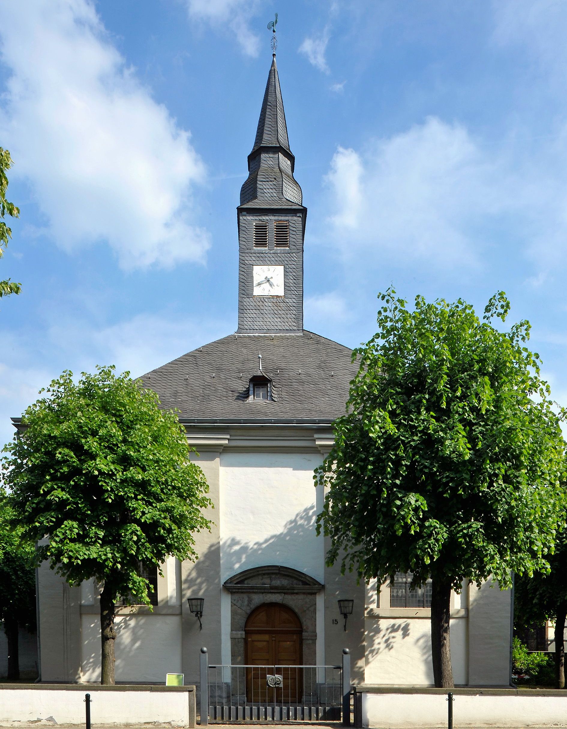 Evangelische Kirche Urdenbach; Foto: Thomas Götz