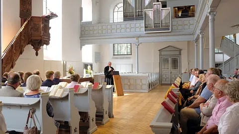 Gottesdienst in der Neanderkirche, Foto: Sergej Lepke