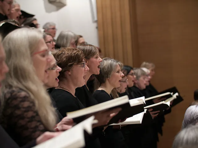 Sängerinnen und Sänger der Kantorei an Matthäi; Foto: Lars Schütt