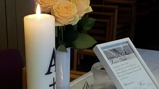 Kerze beim Trauercafé; Foto: evdus