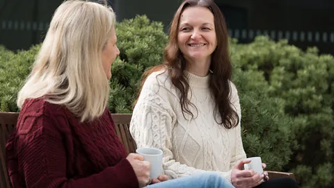 Mitglieder der Evangelischen Kirche sind zum Gottesdienst zusammengekommen